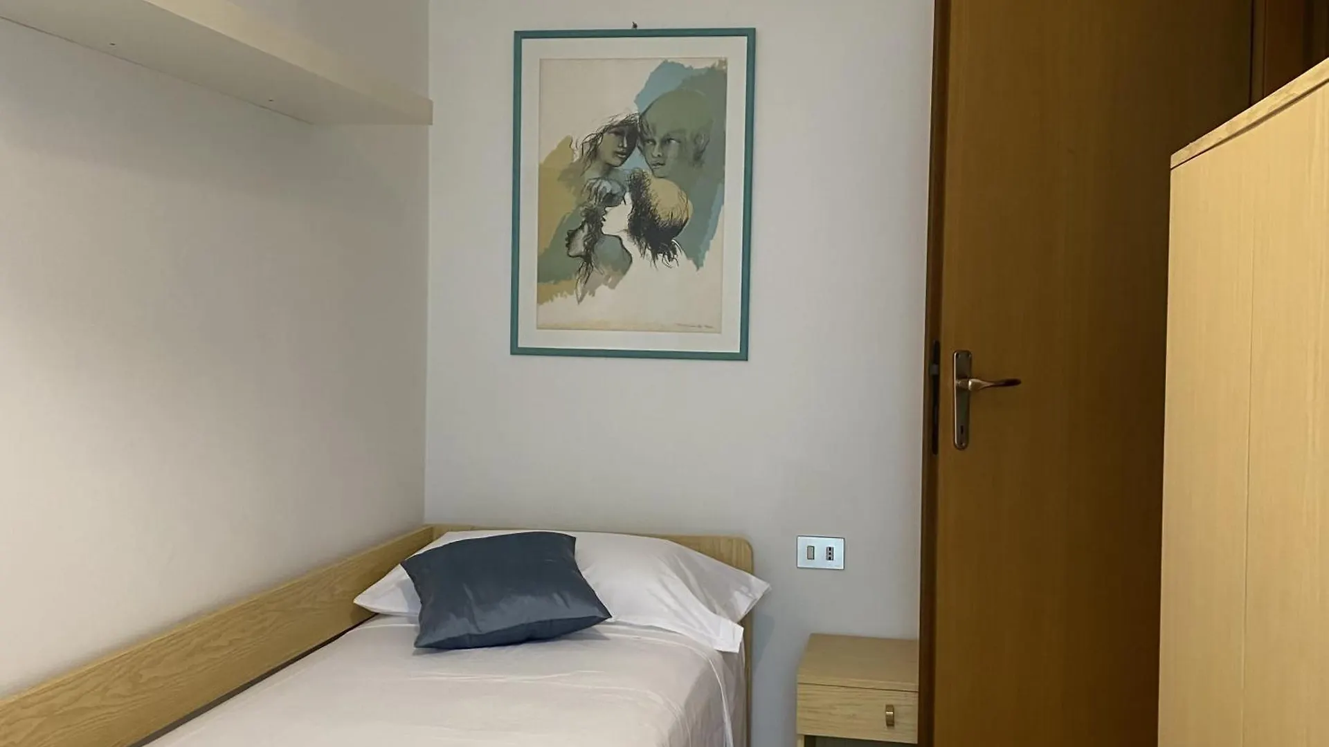 Apartment Piazzadragoapartment Pool Garden & Free Park Lido di Jesolo Italy